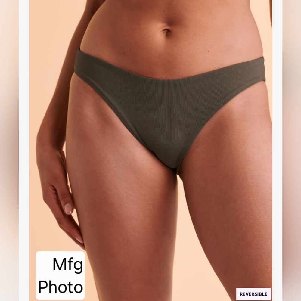 Maaji Crocodile Reversible High Leg Bikini Bottom, Womens Large